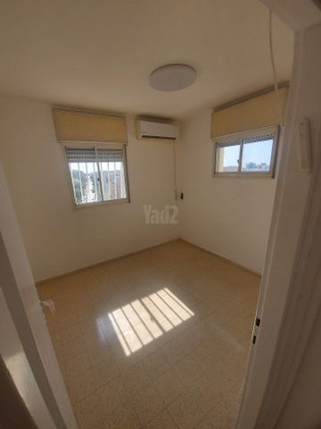 קרן היסוד 4