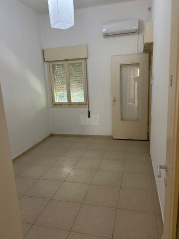 יוסף 19