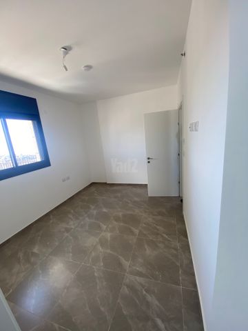 יצחק ארנסט נבנצל 1
