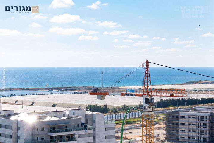 דירה, החותרים, טירת כרמל