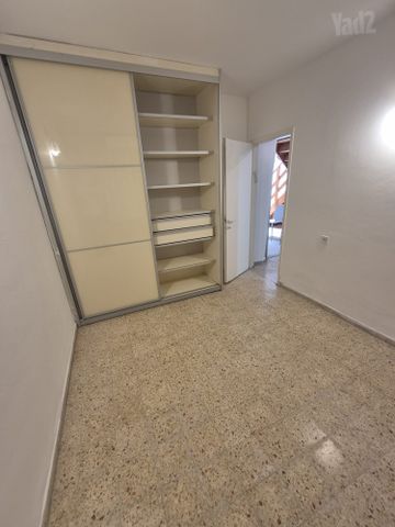 תמונה 5 של דירת 2 חדרים להשכרה בראשון לציון