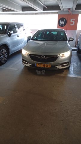מודעת רכב אופל אינסיגניה