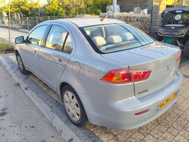 מודעת רכב מיצובישי לנסר