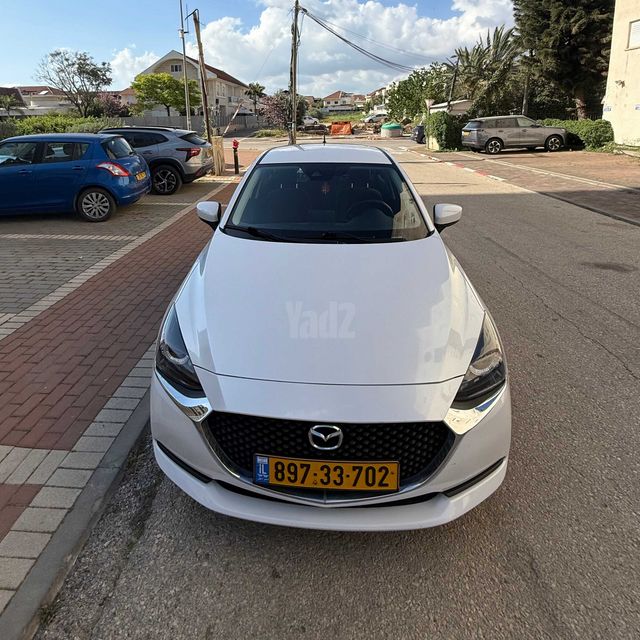 מודעת רכב מאזדה 2