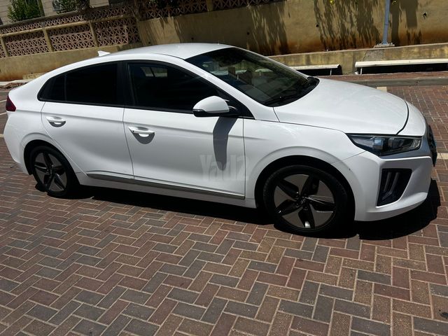 מודעת רכב יונדאי איוניק