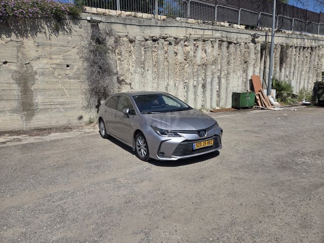 מודעת רכב טויוטה קורולה