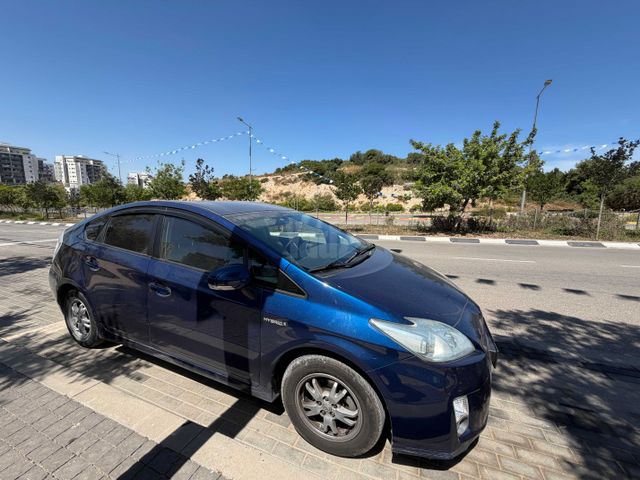מודעת רכב טויוטה פריוס