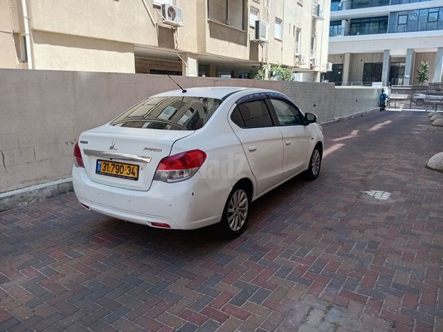 מודעת רכב מיצובישי אטראז'