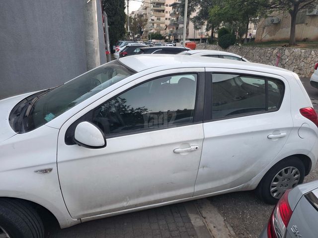 מודעת רכב יונדאי i20