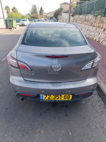 מודעת רכב מאזדה 3