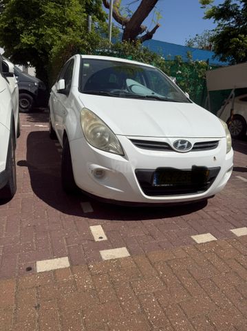 מודעת רכב יונדאי i20
