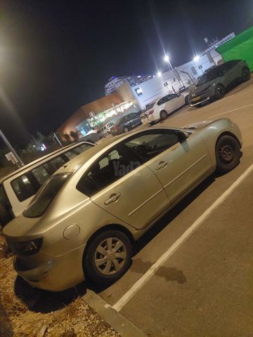 מודעת רכב מאזדה 3