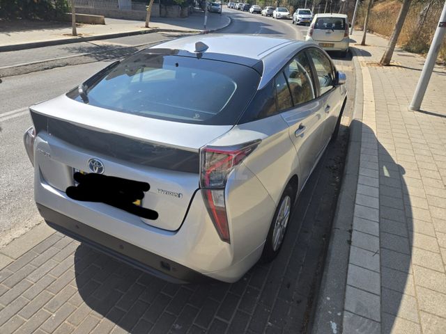 מודעת רכב טויוטה פריוס