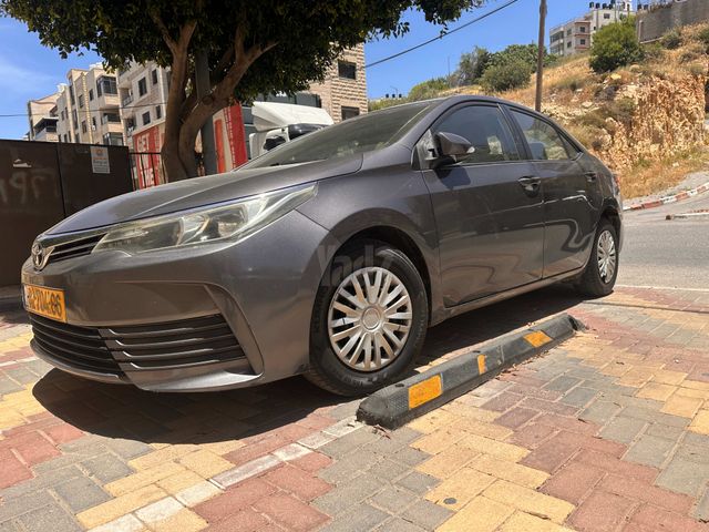 מודעת רכב טויוטה קורולה