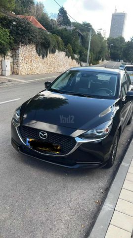 מודעת רכב מאזדה 2