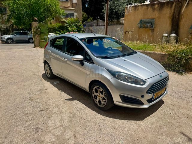 מודעת רכב פורד פיאסטה