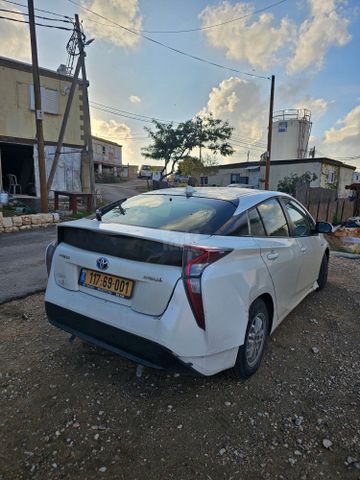 מודעת רכב טויוטה פריוס