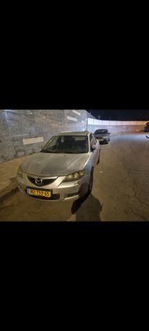 מודעת רכב מאזדה 3