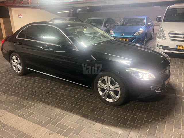 מודעת רכב מרצדס-בנץ C-class