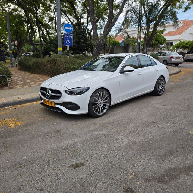 מודעת רכב מרצדס-בנץ C-class