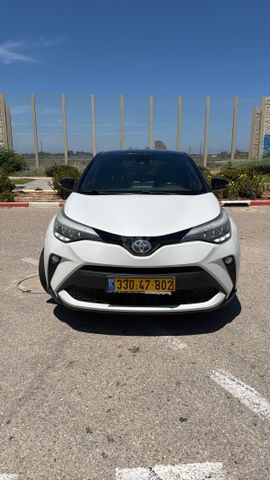 מודעת רכב טויוטה C-HR