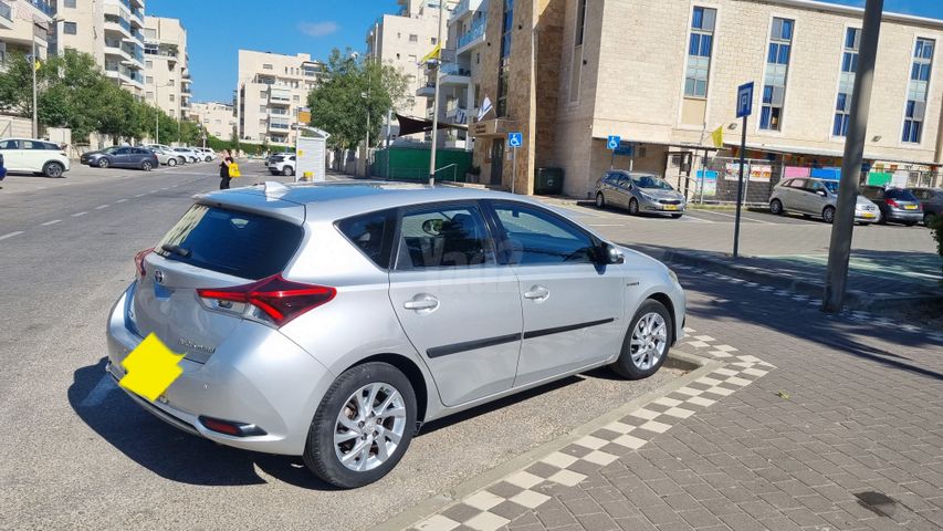 מודעת רכב טויוטה אוריס