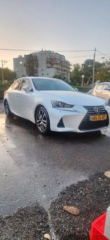 מודעת רכב לקסוס IS