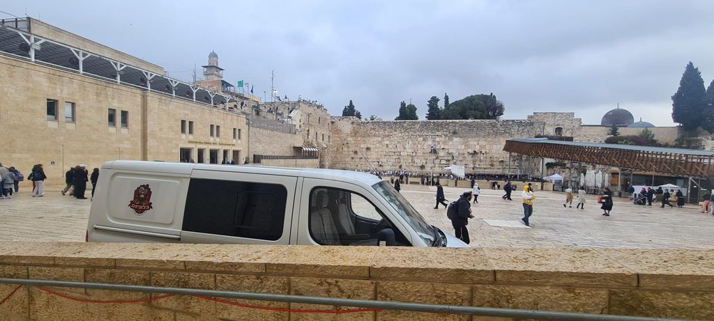 מודעת רכב מקסוס V80