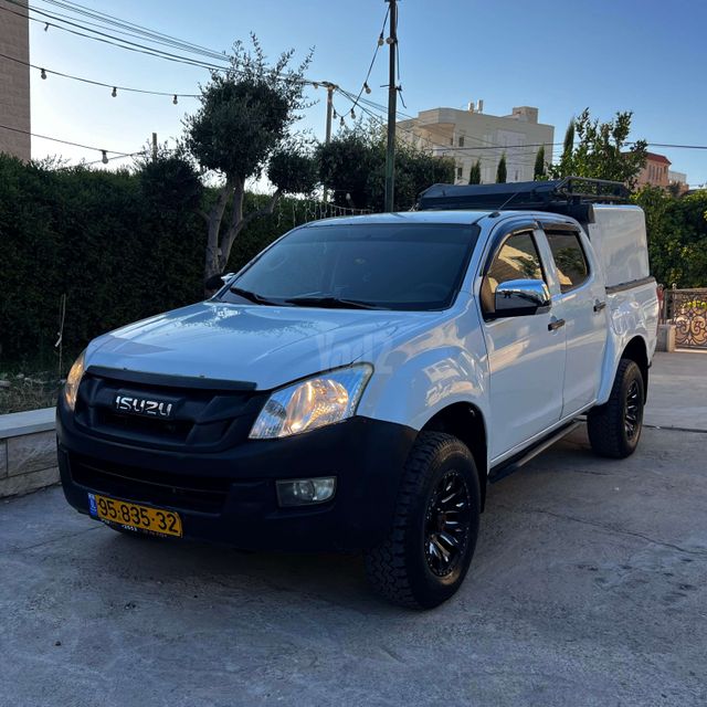 מודעת רכב איסוזו די-מקס