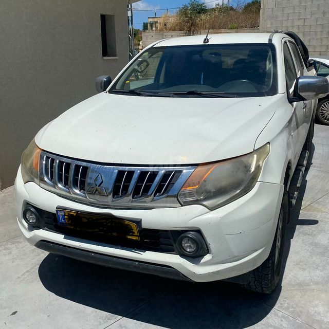 מודעת רכב מיצובישי טרייטון / L200