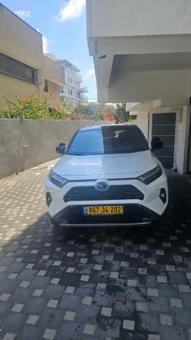 מודעת רכב טויוטה RAV4
