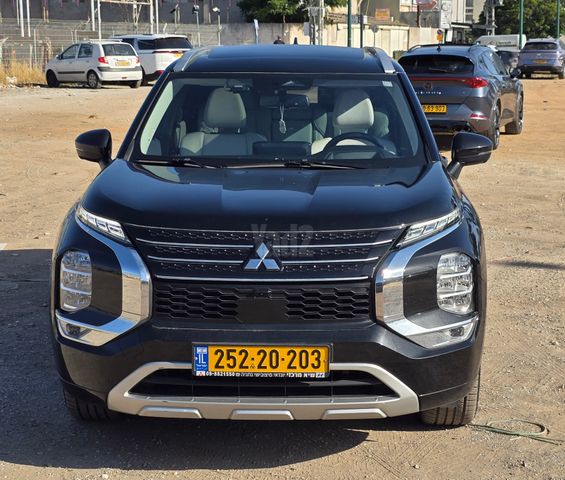 מודעת רכב מיצובישי אאוטלנדר