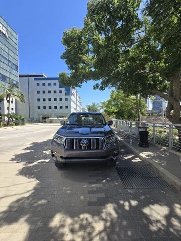 מודעת רכב טויוטה לנד קרוזר