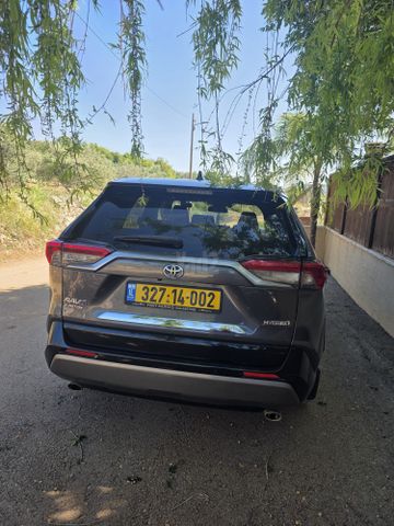מודעת רכב טויוטה RAV4