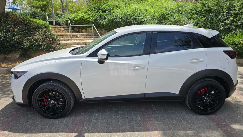 מודעת רכב מאזדה CX-3