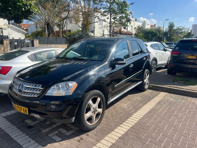 מודעת רכב מרצדס-בנץ ML