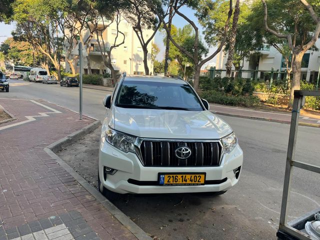 מודעת רכב טויוטה לנד קרוזר