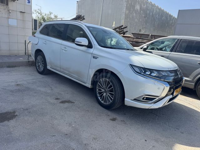 מודעת רכב מיצובישי אאוטלנדר