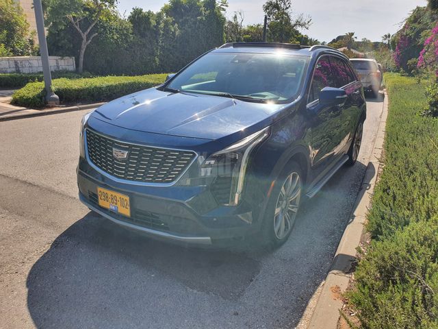 מודעת רכב קאדילק XT4 1