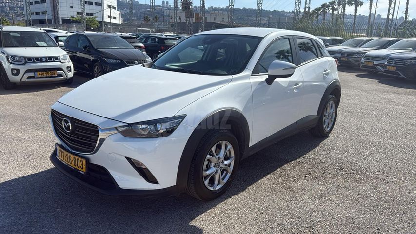מודעת רכב מאזדה CX-3
