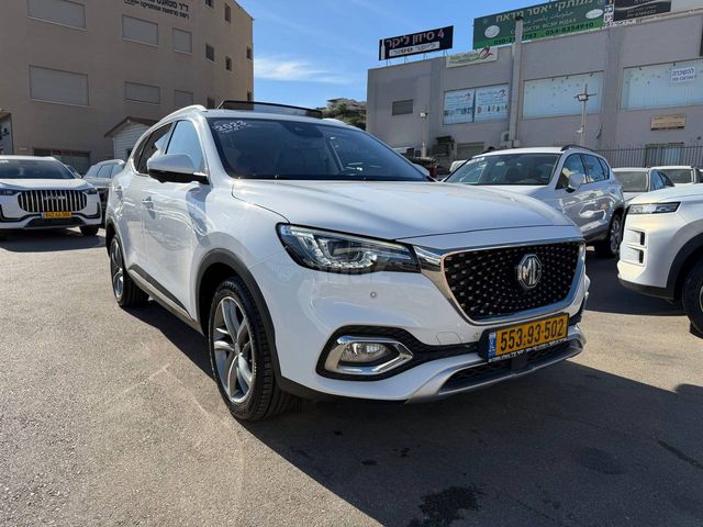 מודעת רכב אם ג'י EHS PHEV