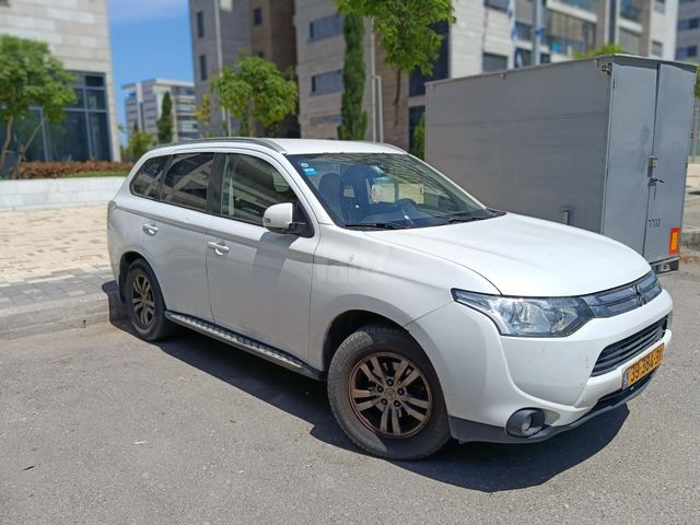 מודעת רכב מיצובישי אאוטלנדר