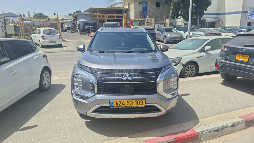 מודעת רכב מיצובישי אאוטלנדר