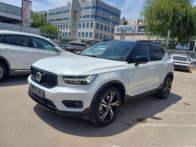 מודעת רכב וולוו XC40