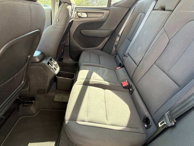 מודעת רכב וולוו XC40