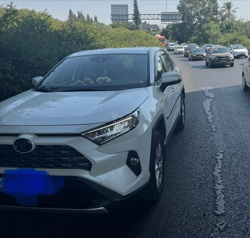 מודעת רכב טויוטה RAV4