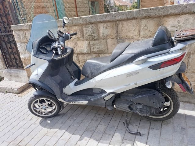 מודעת רכב פיאג'ו MP3 300 LT