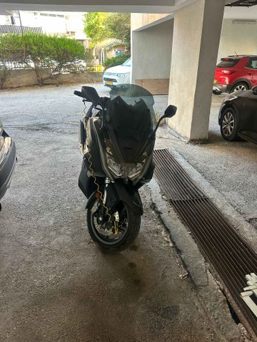 מודעת רכב קימקו AK 550