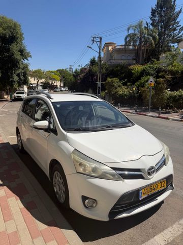 מודעת רכב טויוטה ורסו