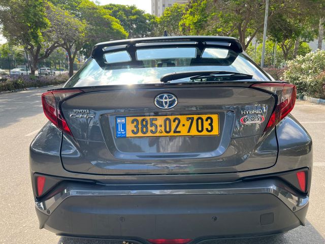 מודעת רכב טויוטה C-HR 3